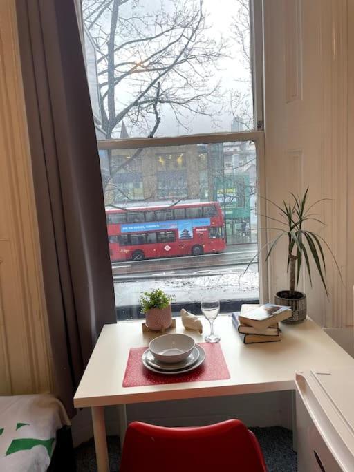 Nice Flat In Heart Of ลอนดอน ภายนอก รูปภาพ