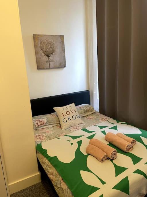 Nice Flat In Heart Of ลอนดอน ภายนอก รูปภาพ